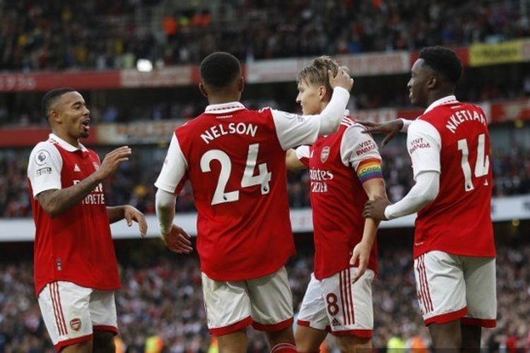 Arsenal dan Manchester United sama-sama meraih kemenangan kala bertanding pada pekan ke-14 Premier League, kasta tertinggi Liga Inggris, musim 2022-2023.