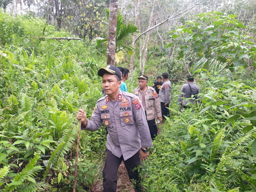 Kapolres Pasaman AKBP Dr. Fahmi Reza Sik.Mh, pimpin langsung Tim Gabungan pencarian dan pertolongan orang hanyut di Sungai Batang Masang