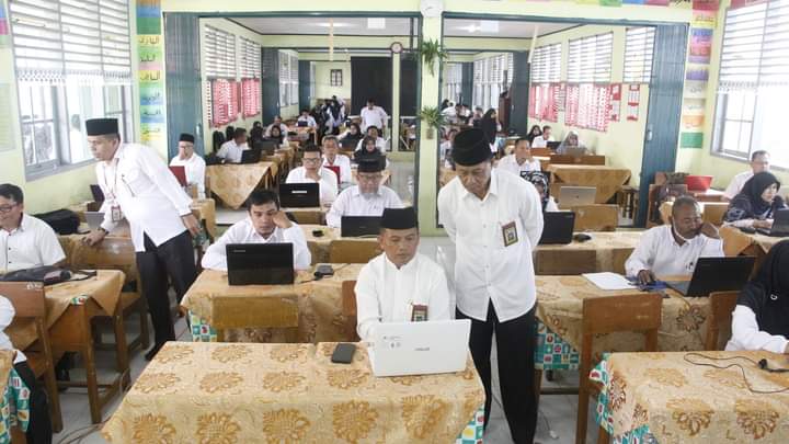 Indek Profesionalisme Moderasi Beragama (IPMB) serempak se Indonesia dilaksanakan, termasuk di lingkungan Kantor Kementerian Agama Kabupaten Pasaman, Selasa (27/12).