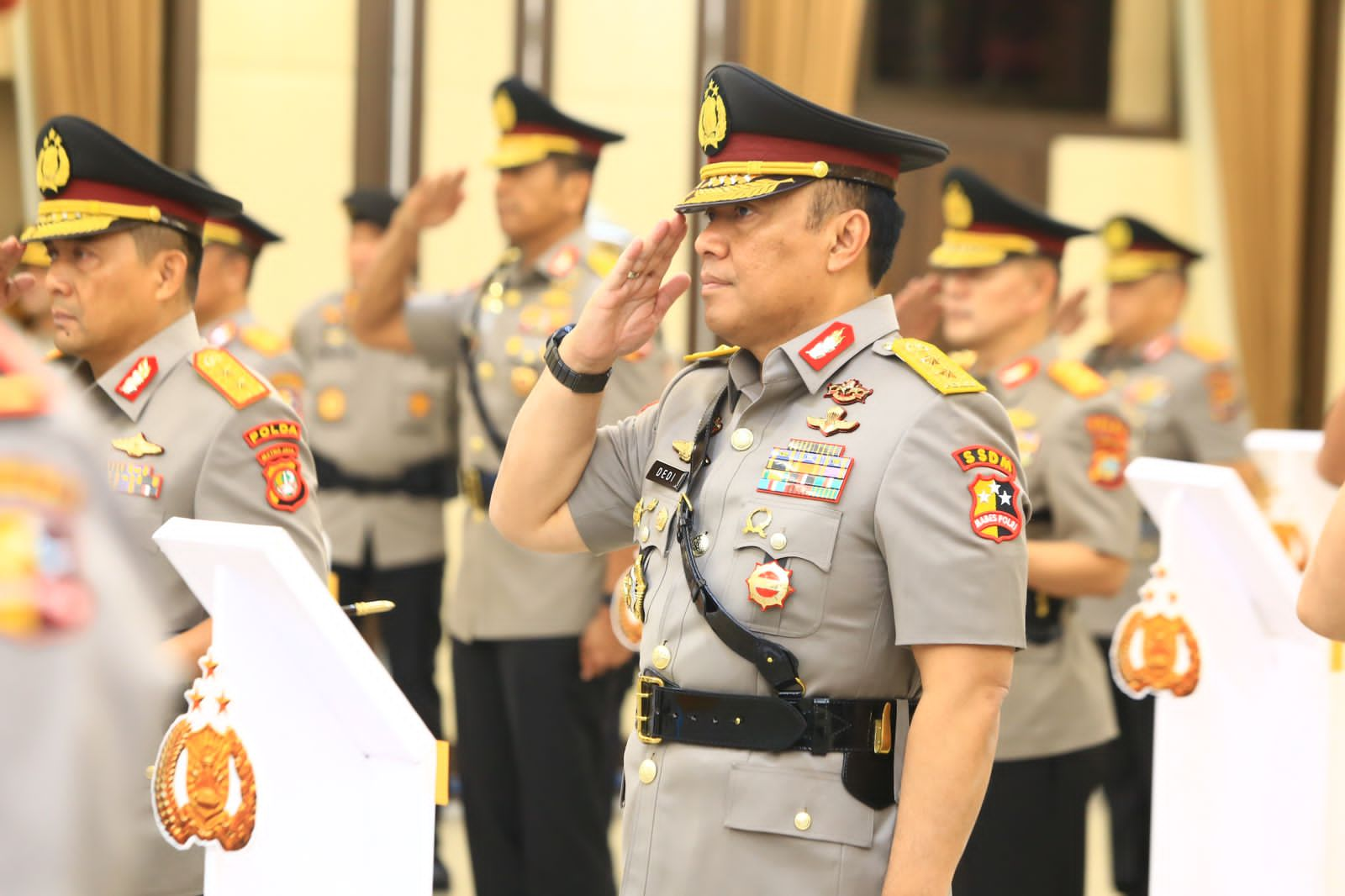 Polri resmi membuka pendaftaran untuk seluruh masyarakat yang minat menjadi anggota Kepolisian melalui jalur Akpol, Bintara dan Tamtama.