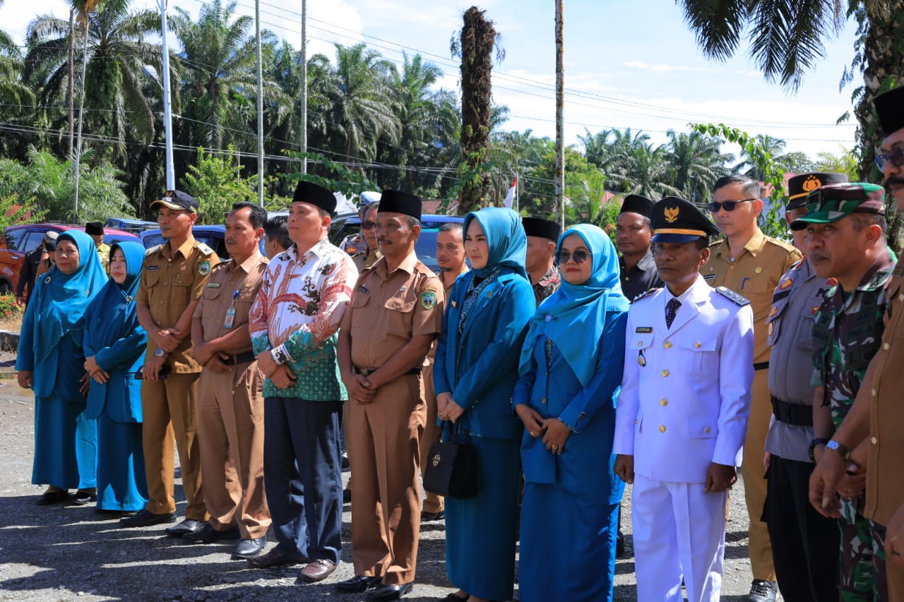 Naik kelas, Drs. Gustian Dari Sekcam Jadi camat Tigo Nagari