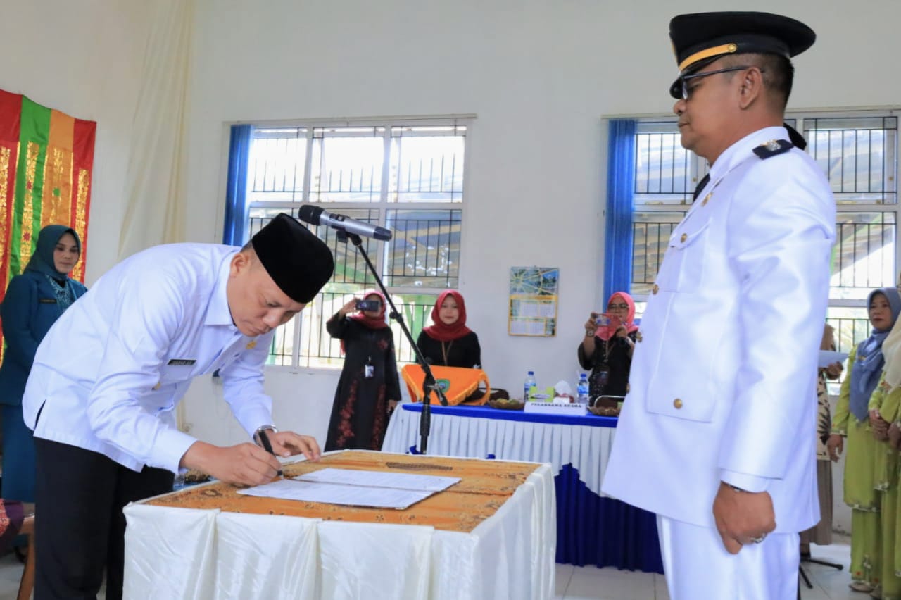 Wakil Bupati Pasaman Sabar AS Hadiri Sertijab Camat Dua Koto, Minta Masyarakat Manfaatkan Program Pendidikan dan Berobat Gratis