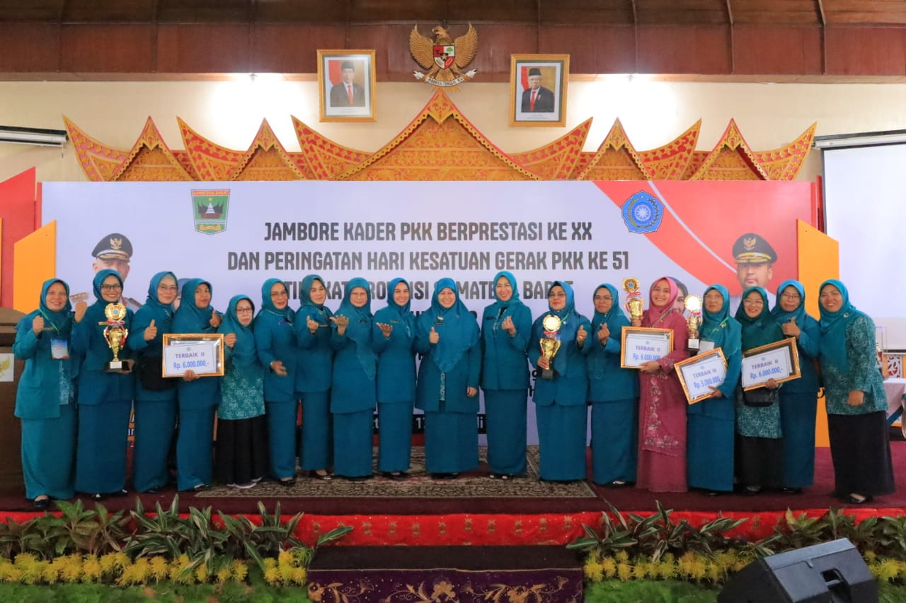 Hari Kedua Jambore Kader PKK Tk. Provinsi Sumatera Barat, TP PKK Pasaman Raih Penghargaan