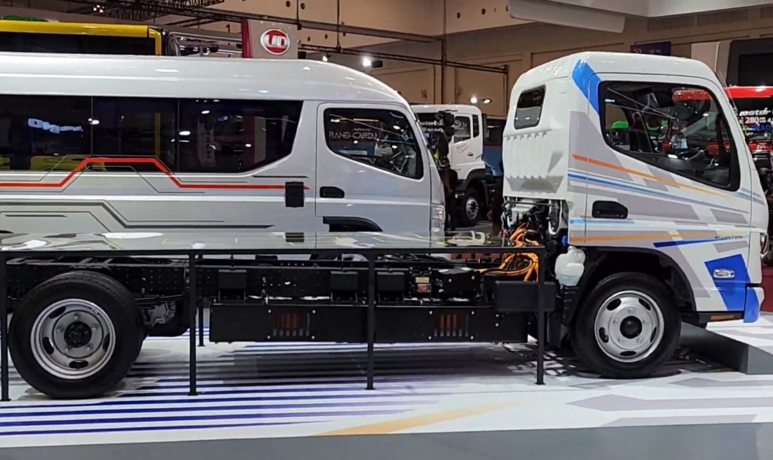 Mitsubishi Fuso Menggebrak GIIAS 2023 dengan Canter Bus Baru yang Muat 19 Orang/Image/Tangkapan layar youtube@bapakmustofakepalajenggot