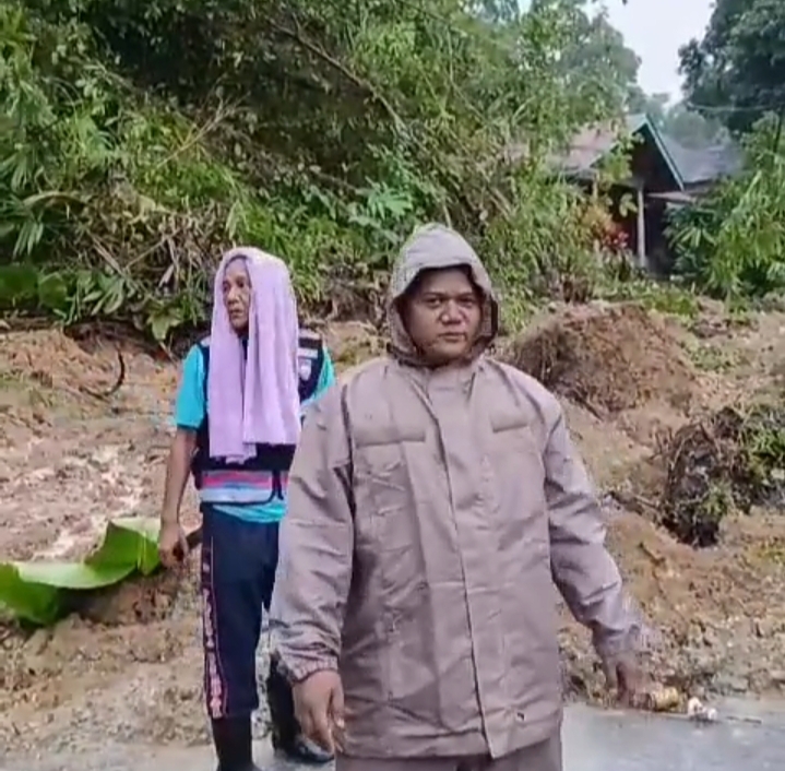 Bencana Longsor dan Banjir Melanda Dusun Sinabak, Kepulauan Mentawai/Image/Instagram@polres_mtw