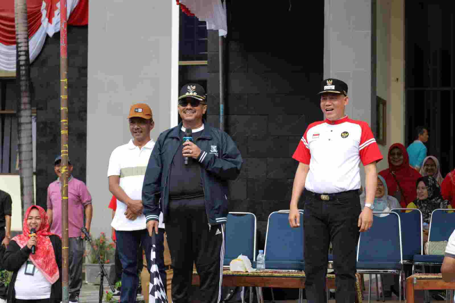 Ratusan Peserta Ikuti Lomba Gerak Jalan Dalam Rangaka Memeriahkan HUT RI ke-78