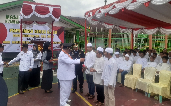 Sebanyak 73 Warga Binaan Pemasyarakatan Rumah Tahanan Kelas IIB Lubuk Sikaping Mendapat Remisi 