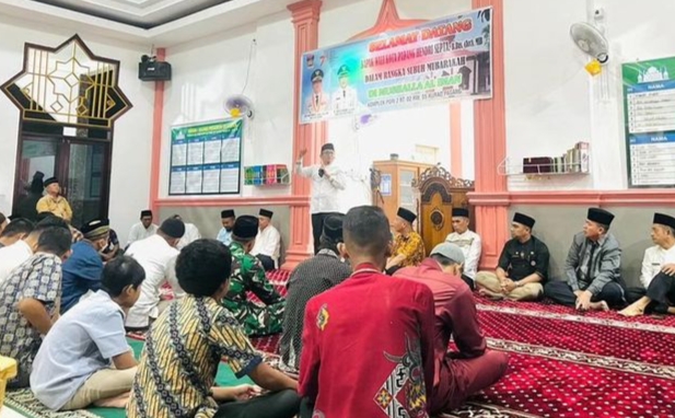 Wali Kota Padang Hendri Septa Sambut Pagi dengan Kegiatan Subuh Mubarakah di Mushalla Al Iman/humas kota padang