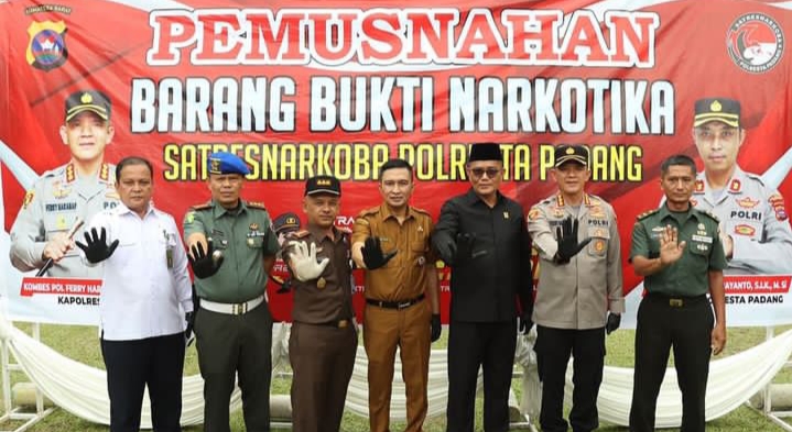 Pemberantasan Narkotika, Polresta Padang Musnahkan 19 Kg Ganja dan 174 Gram Sabu/Doc.humas kota padang