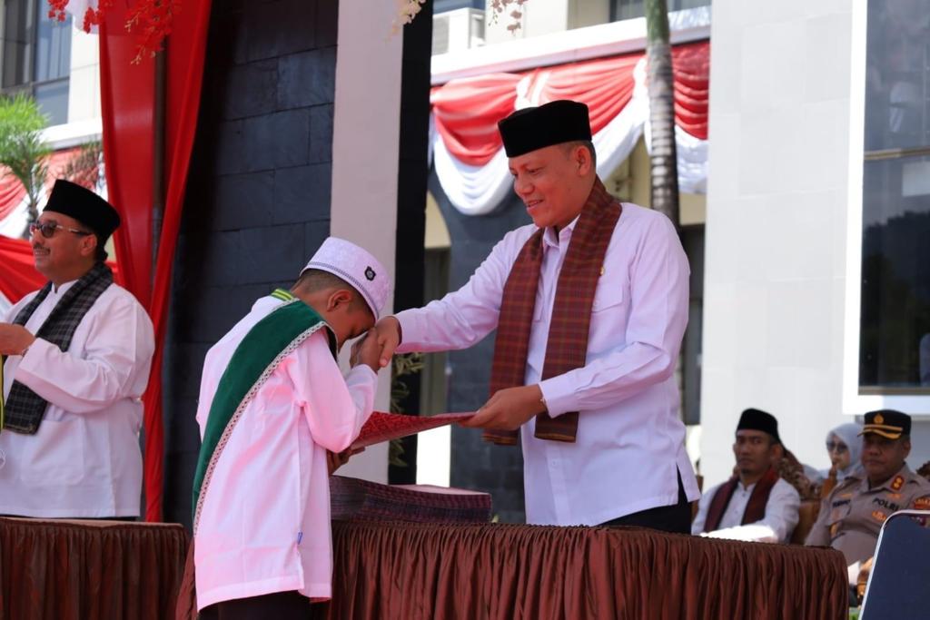 Wisuda Akbar Tahfidz Se Pasaman, Sabar AS; Upaya menyiapkan Generasi Muda yang Unggul dan Berdaya saing