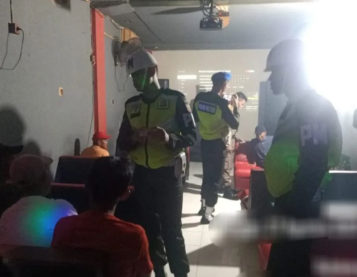 Operasi Gabungan Pol PP Padang dan POM AD: 19 Orang Terjaring Dalam Operasi Ketertiban dan Ketentraman/Doc.satpol pp padang