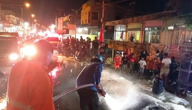 Kedai BBM di Bukittinggi Terbakar Akibat Puntung Rokok/Doc.damkar bukittinggi