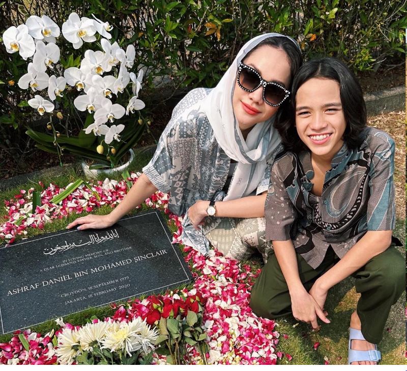 BCL Kunjungi Makam Ashraf Sinclair untuk Memperingati Hari Ulang Tahun Sang Suami/Doc.bclsinclair