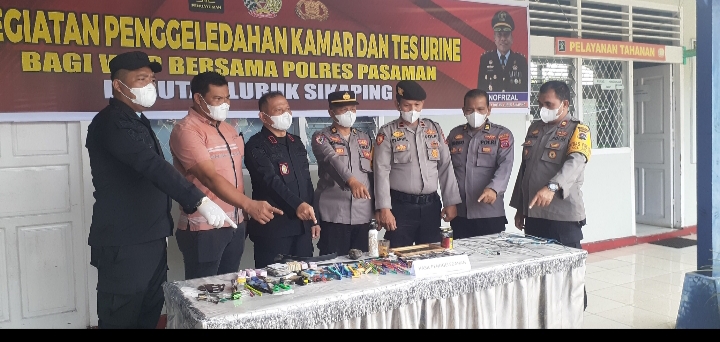 Rutan Kelas IIB Lubuk Sikaping dan Polres Pasaman Geledah Kamar WBP dan Lakukan Tes Urine 